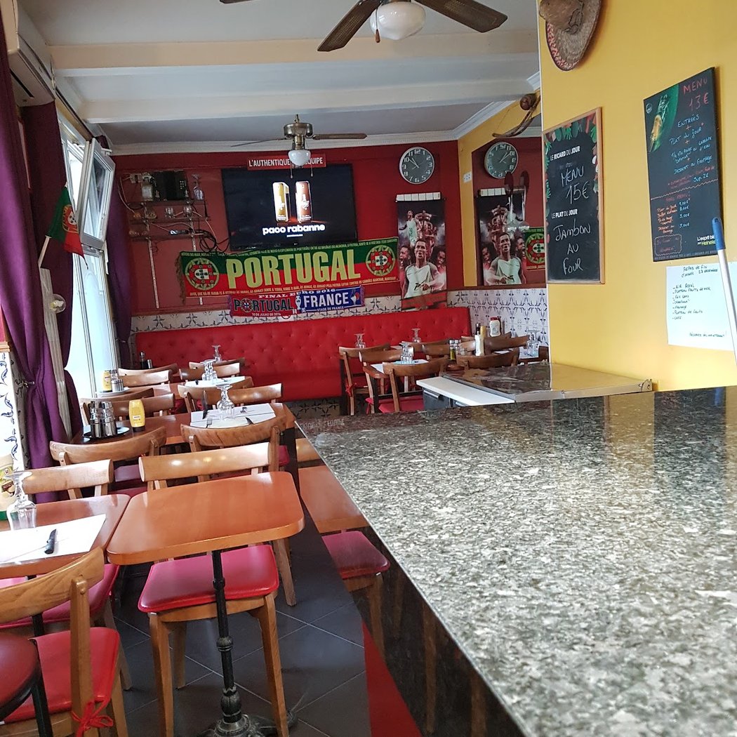 Magestic Bar 3