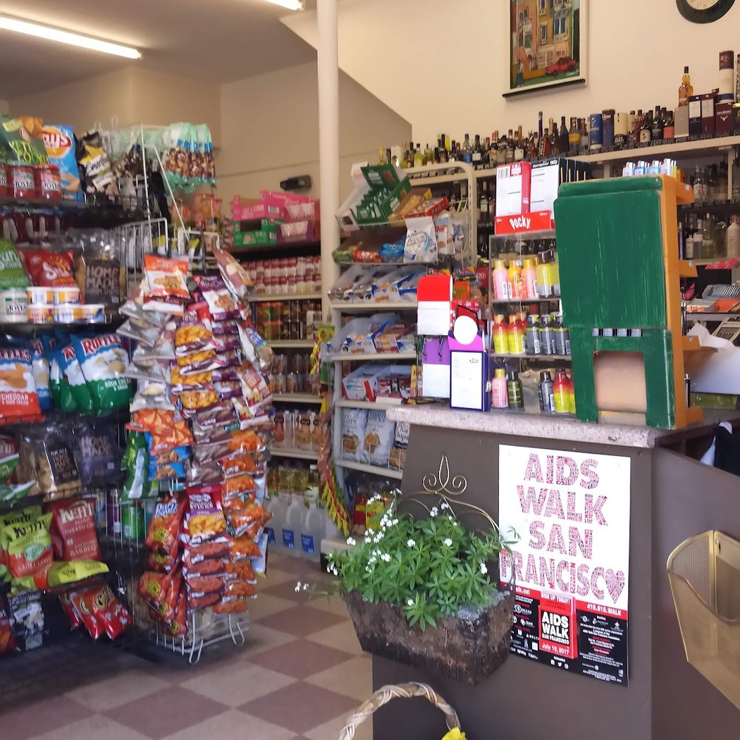 Seventeenth & Noe Market 3