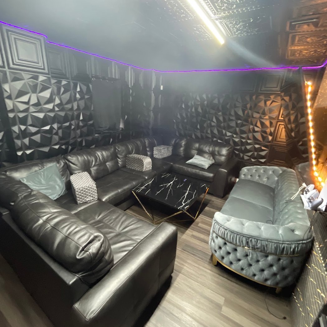 Game night lounge 3