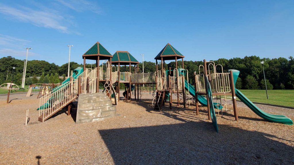 Splash Pad & Playground Playtime at Swift-Cantrell Park 3