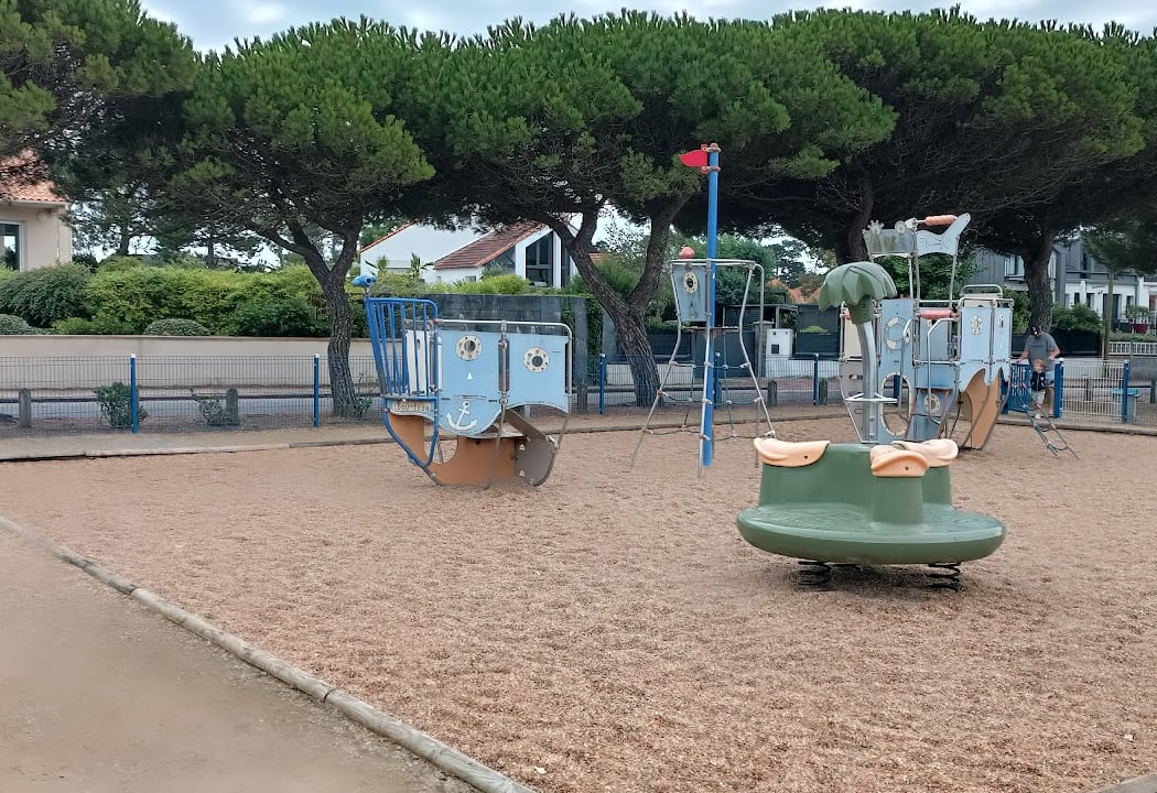 Aire De Jeux Enfants 2