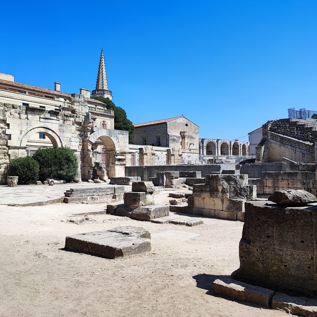 Roman Theatre of Arles 3