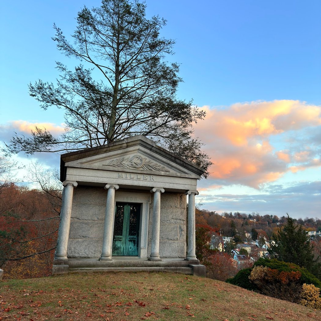 Night Tour of Sleepy Hollow Cemetery 3