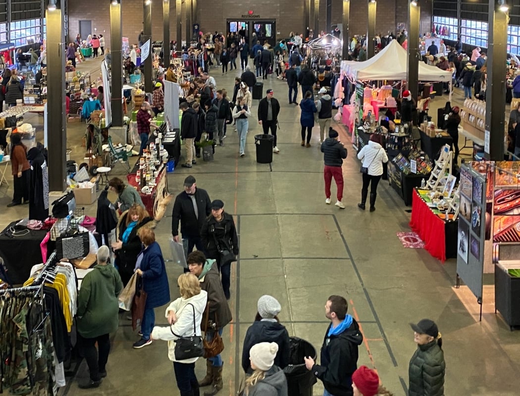 Holiday Market 1