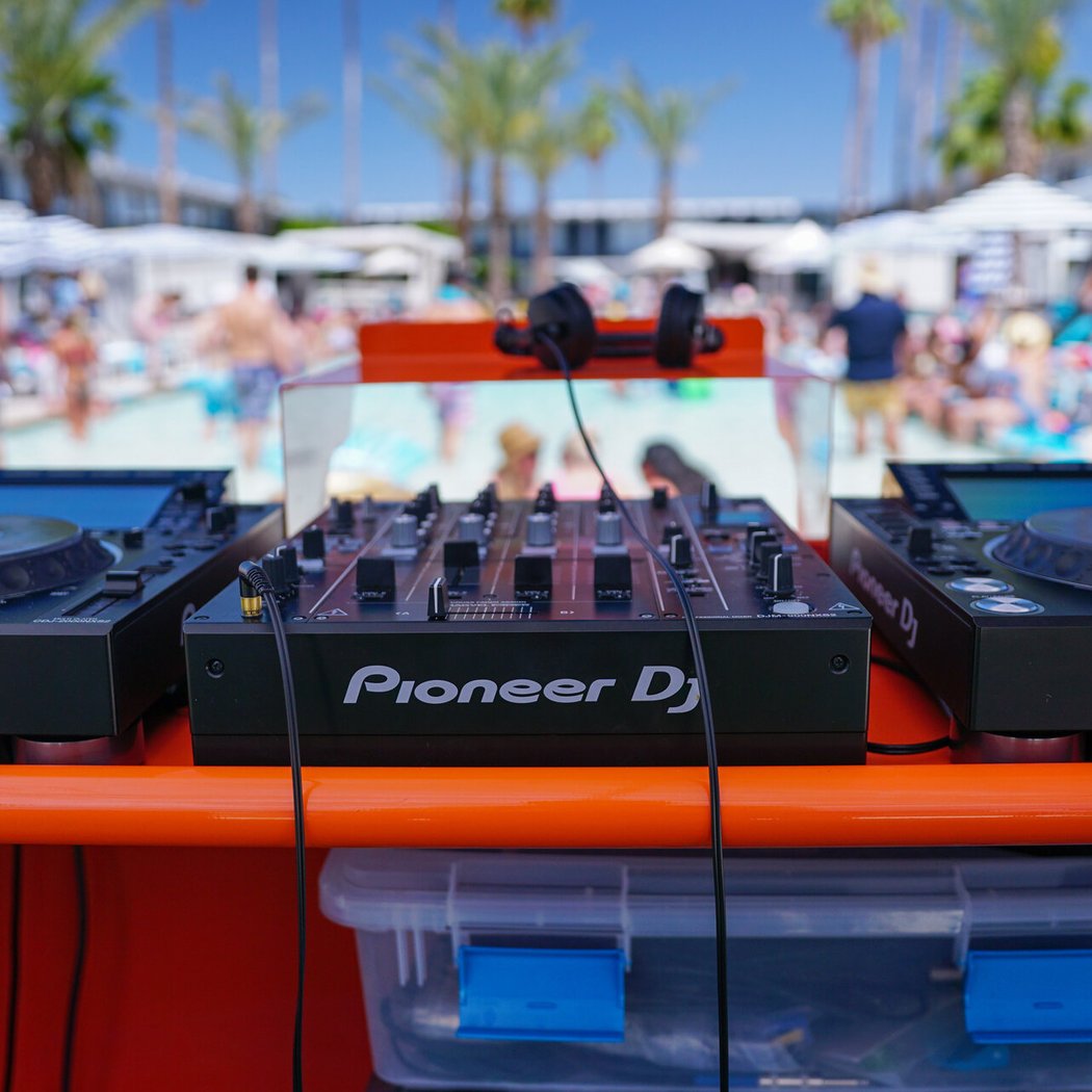 Liquid Sunshine Pool Party 3
