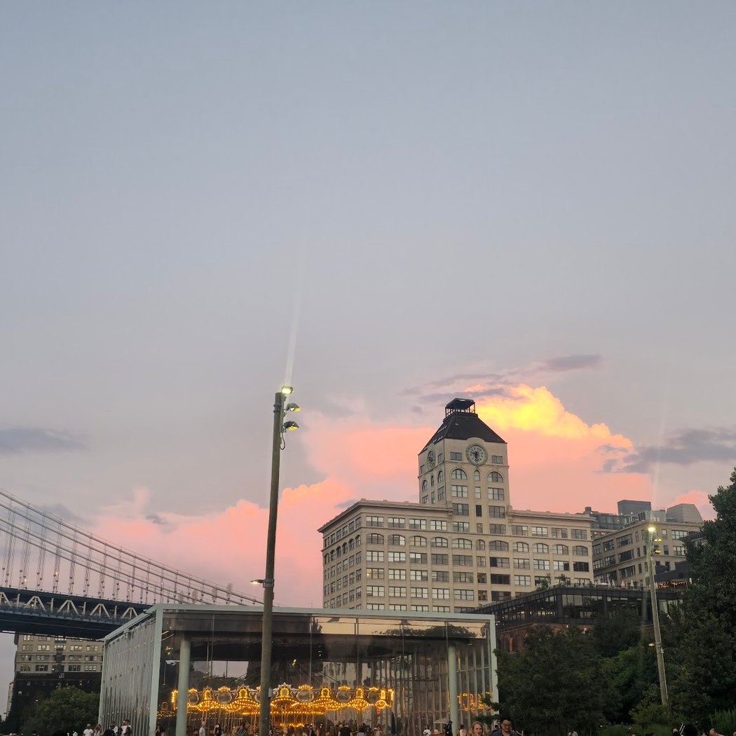 Vista Point Manhattan and Brooklyn bridges 3