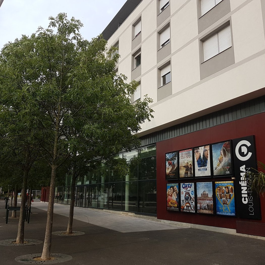 Visites guidées du théâtre et du cinéma Louis-Daquin 2