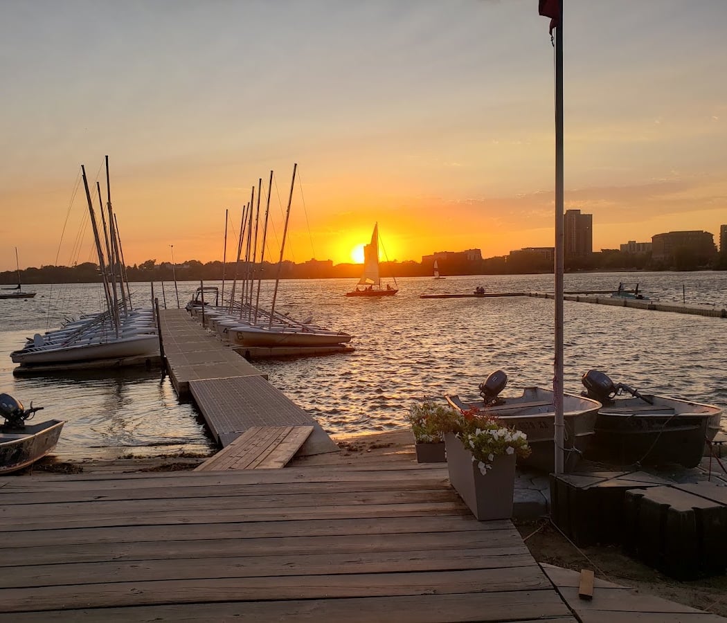 Sailing Lessons & Boat Rentals 2