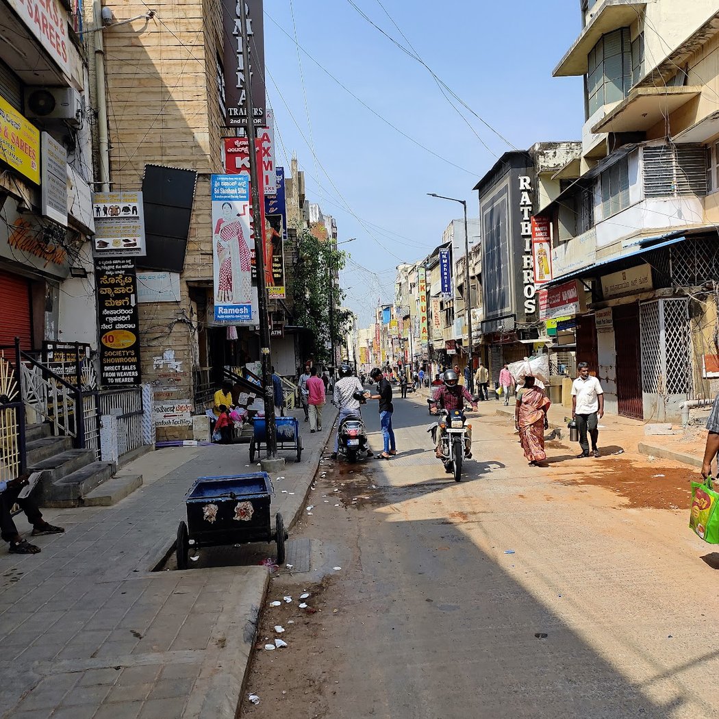 Avenue Road 3