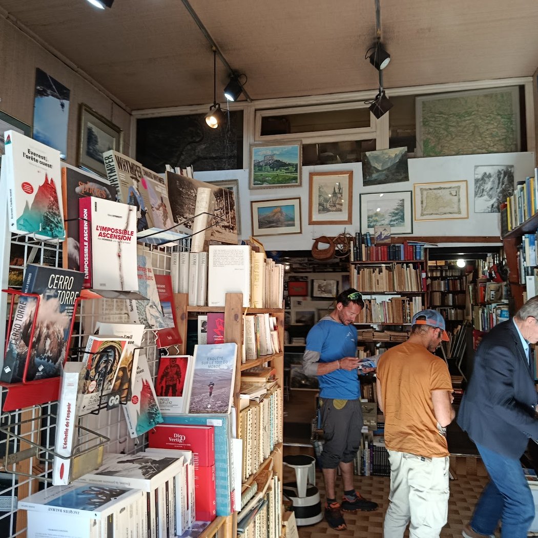 Librairie des Alpes 3