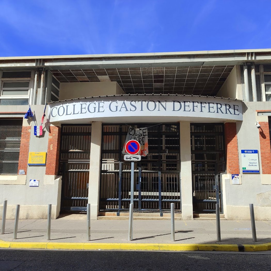 Middle School Gaston Defferre 1