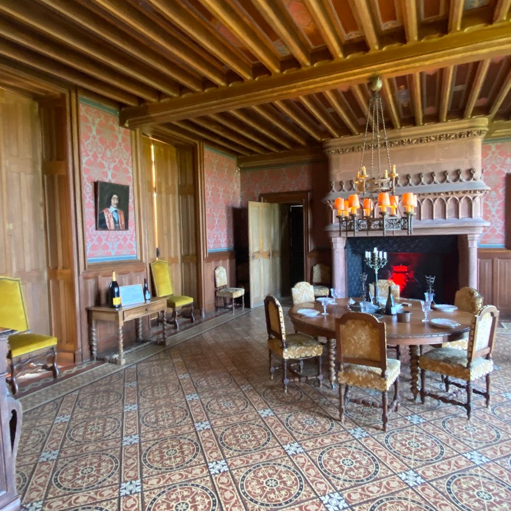 Castle of Saint Brisson sur Loire 3