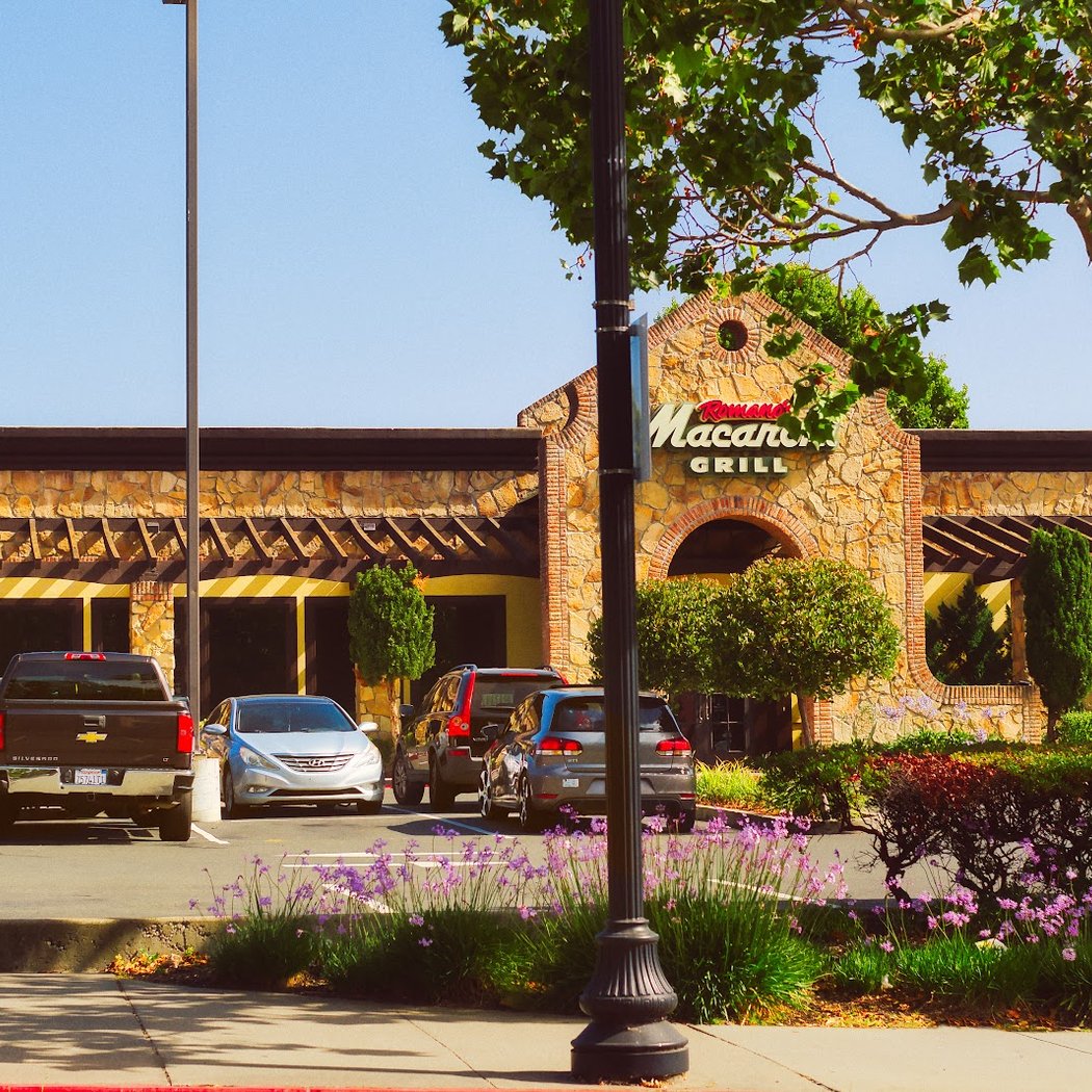 Romano's Macaroni Grill 3