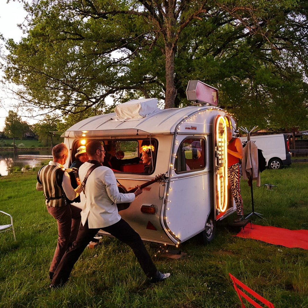 La Caravane Juk Box 1