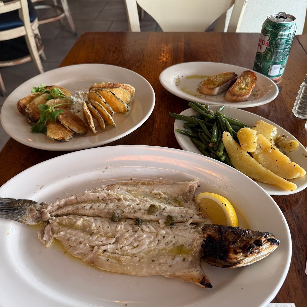 Agora Taverna 3