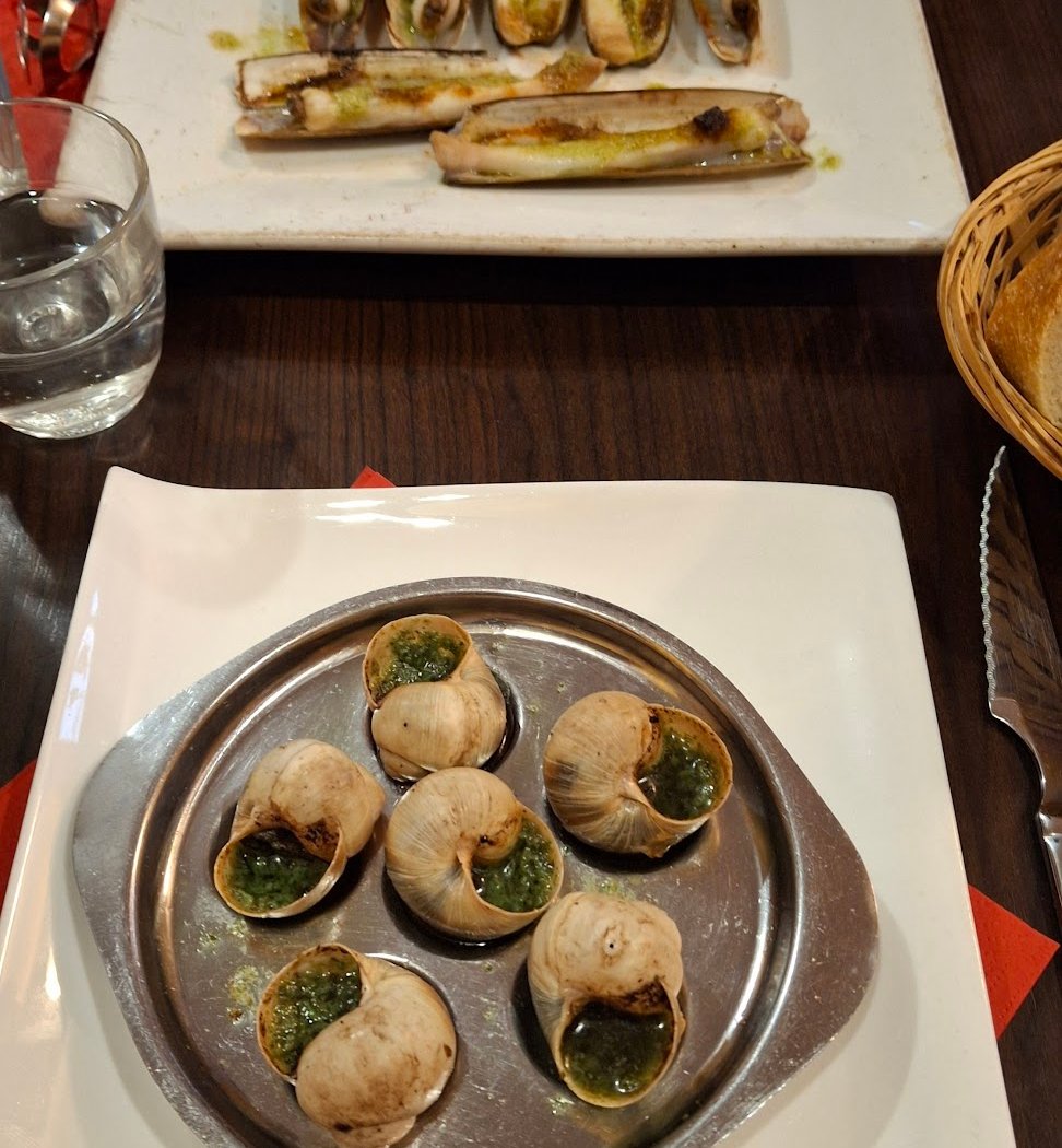 L'Escargot Bar 1