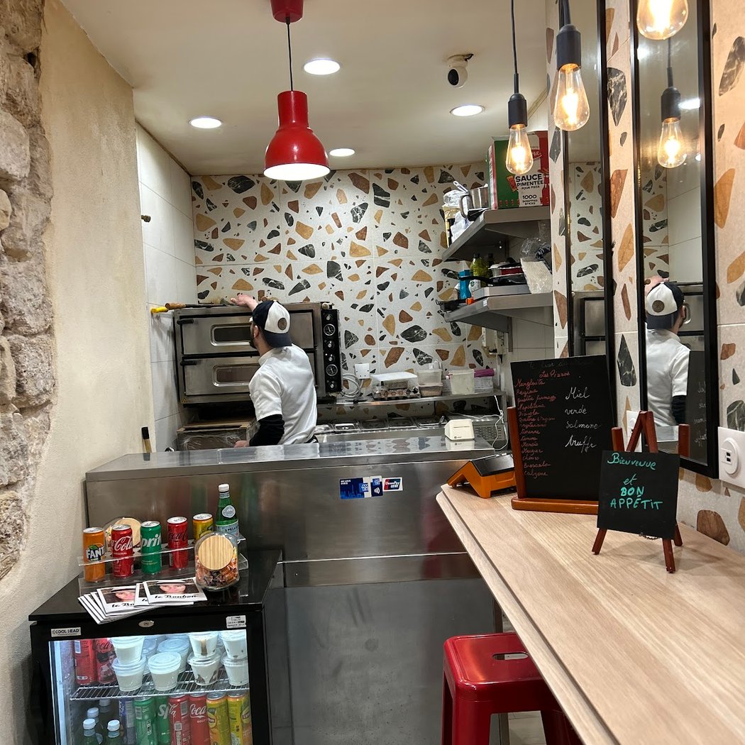 Pizza artisanale au Marais, Paris 3 – 45 Rue de Turenne, Place des Vosges – Le Four du Marais, meilleure pizza de Paris. 2