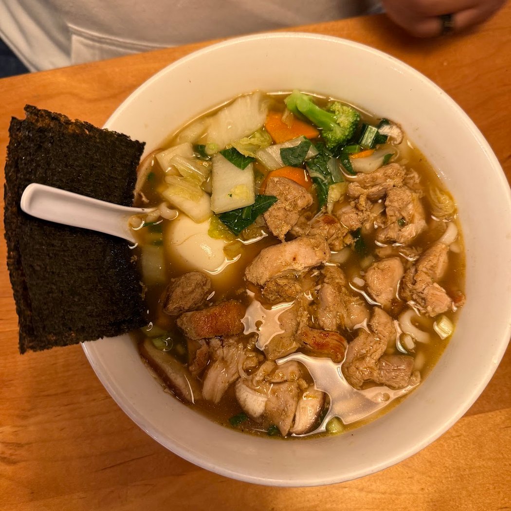 Yum Yum Noodle Bar - KINGSTON 3