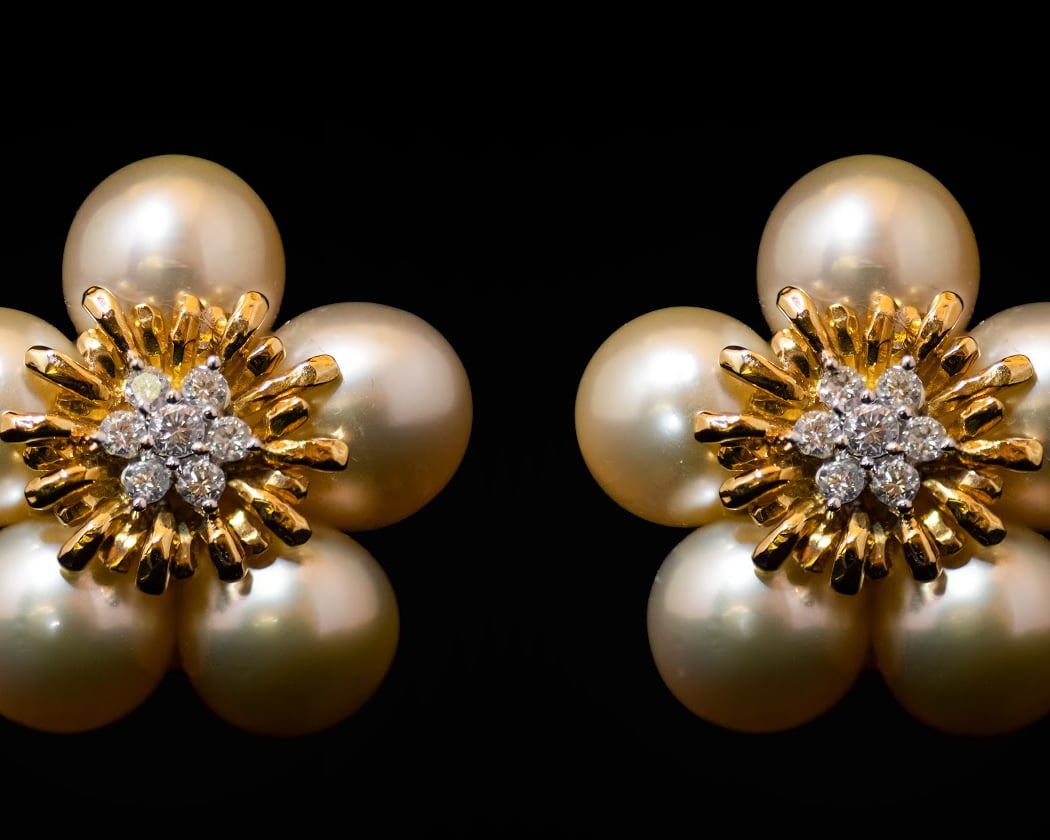 Heirlooms Antiques 1