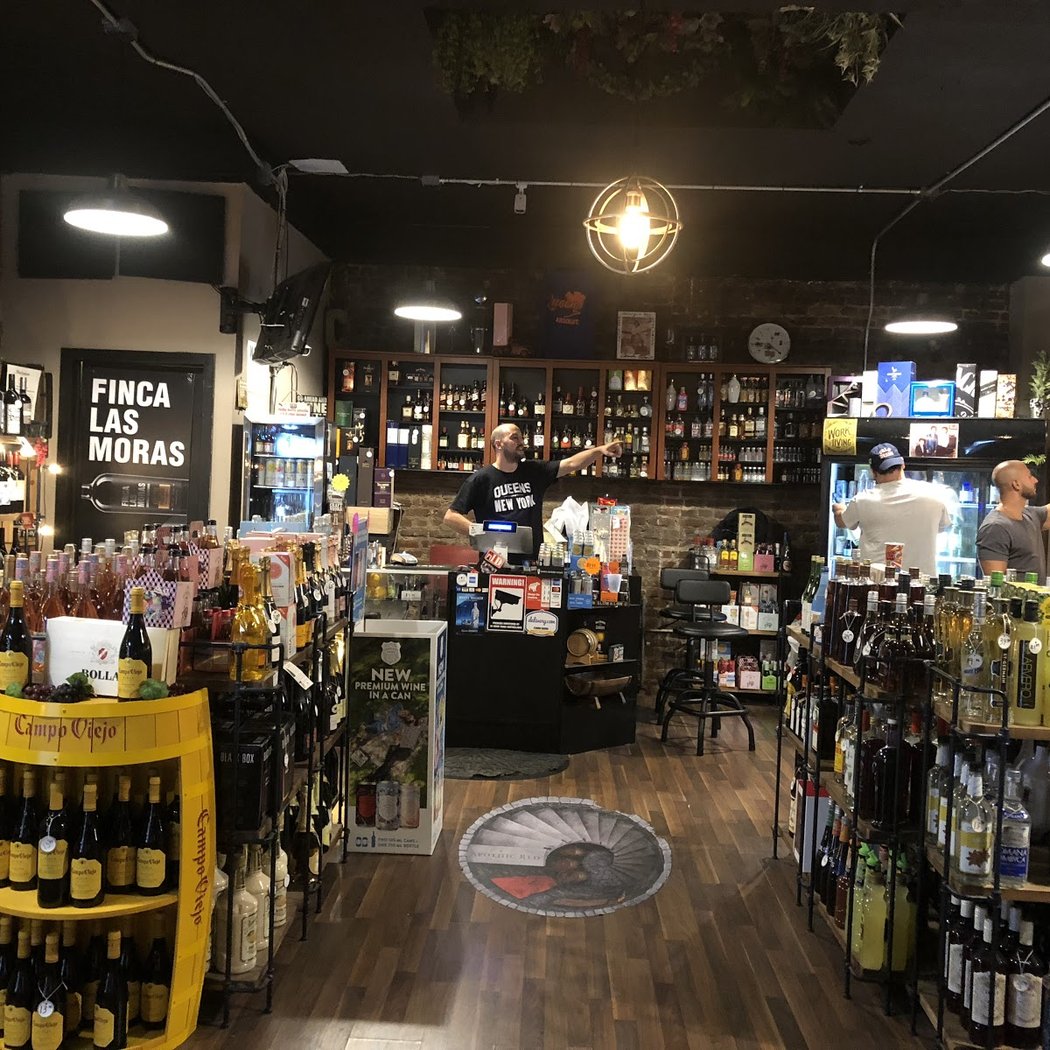 Carmelo's Wine and Liquor 1
