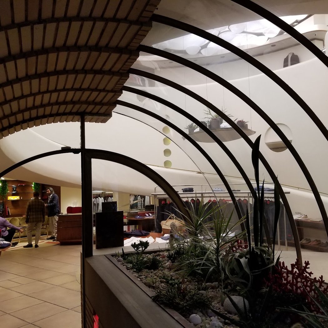 Frank Lloyd Wright Spiral Interior 3