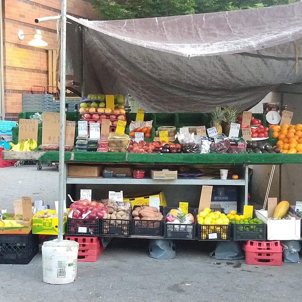 Island Fruit StandEnayat shop 3