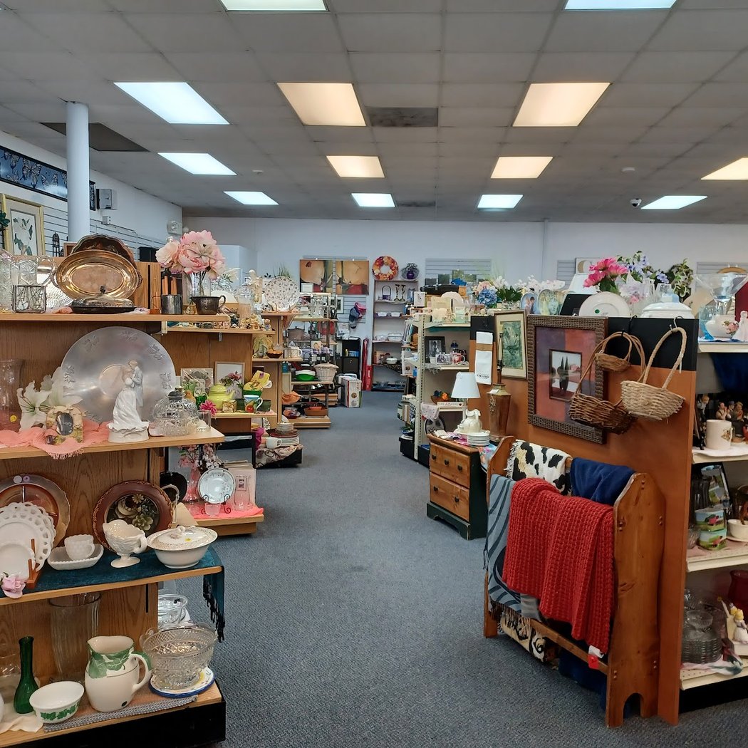 Blue Ridge Hospice Strasburg Thrift Shop 3