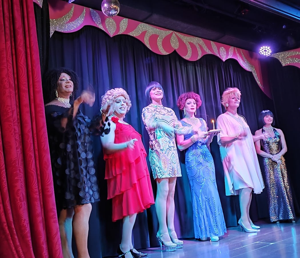 Le Saint Sabastien Cabaret 1