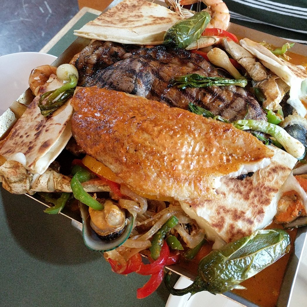 La Cabaña Nightclub Bar & Grill 2