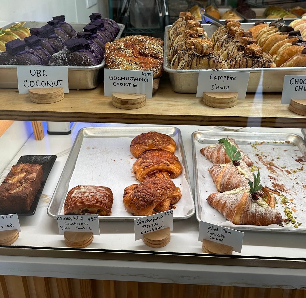 Doughweime Bakery & Café 3