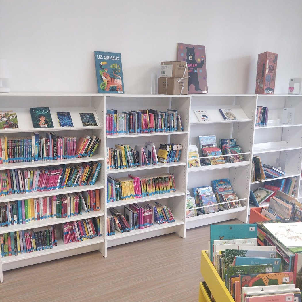 Library De Rebais 2