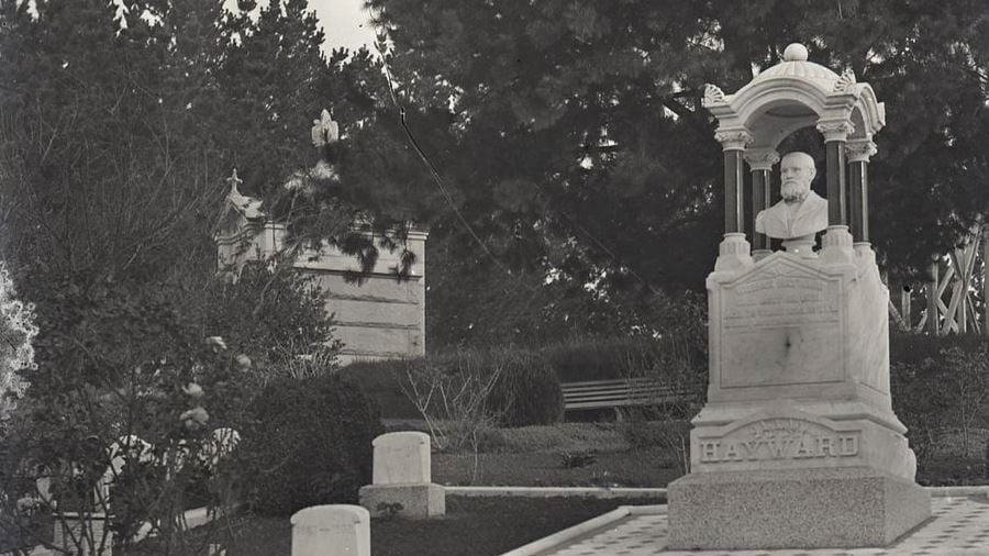 Cemetery Iconography | A Walk Through History 1