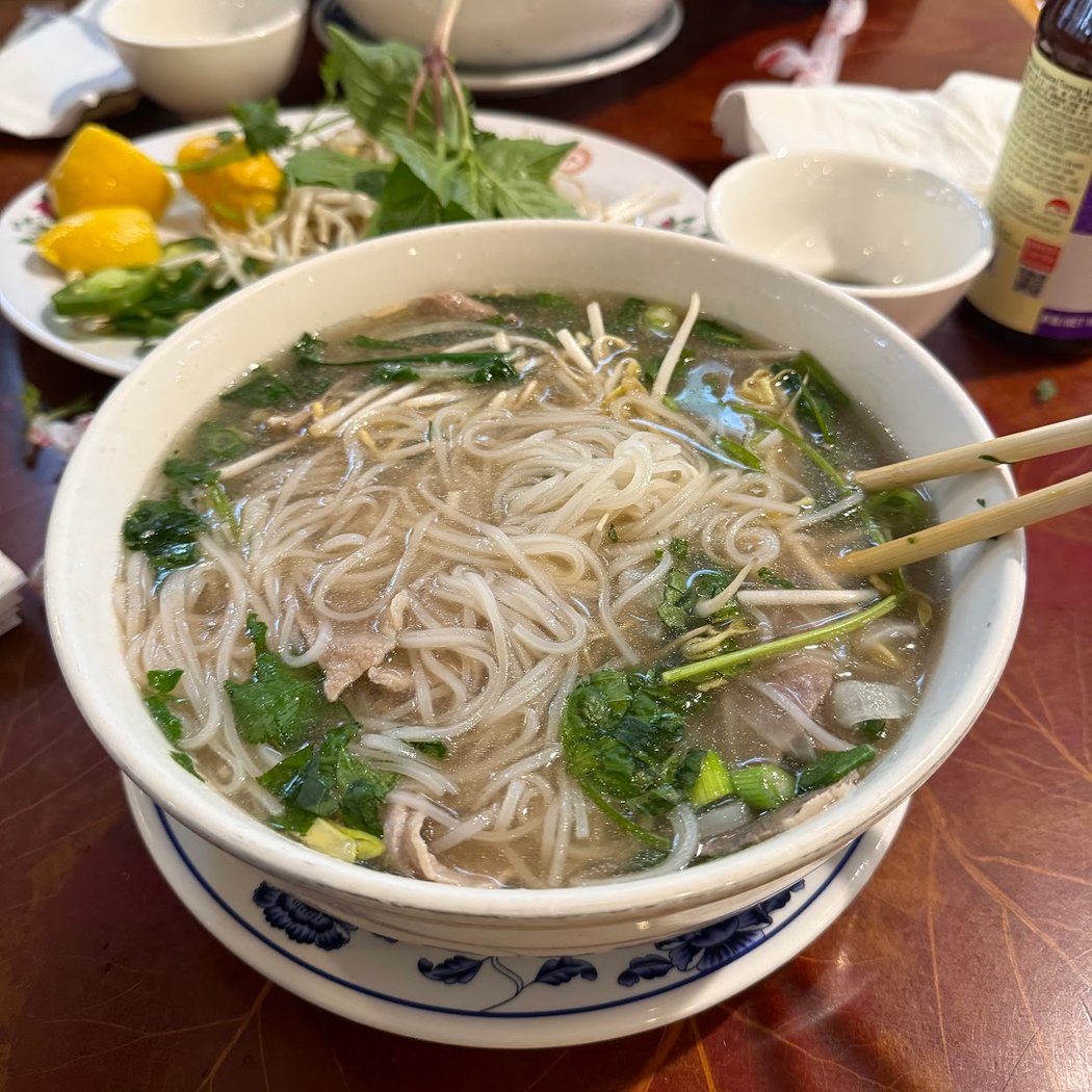 Dong Phuong Restaurant 3