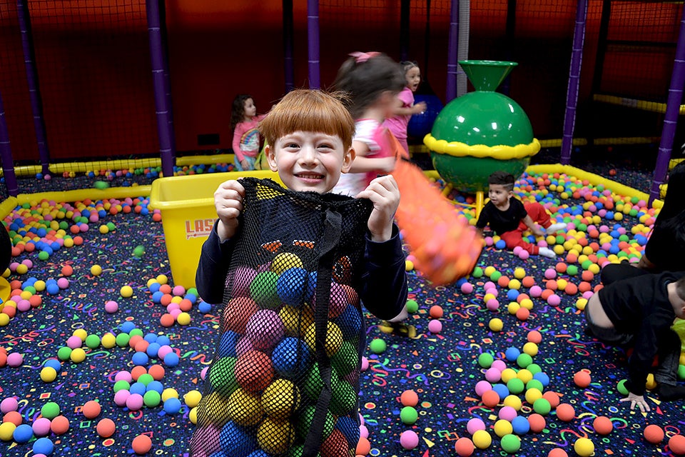 Laser Bounce - Family Fun Center | Queens 1