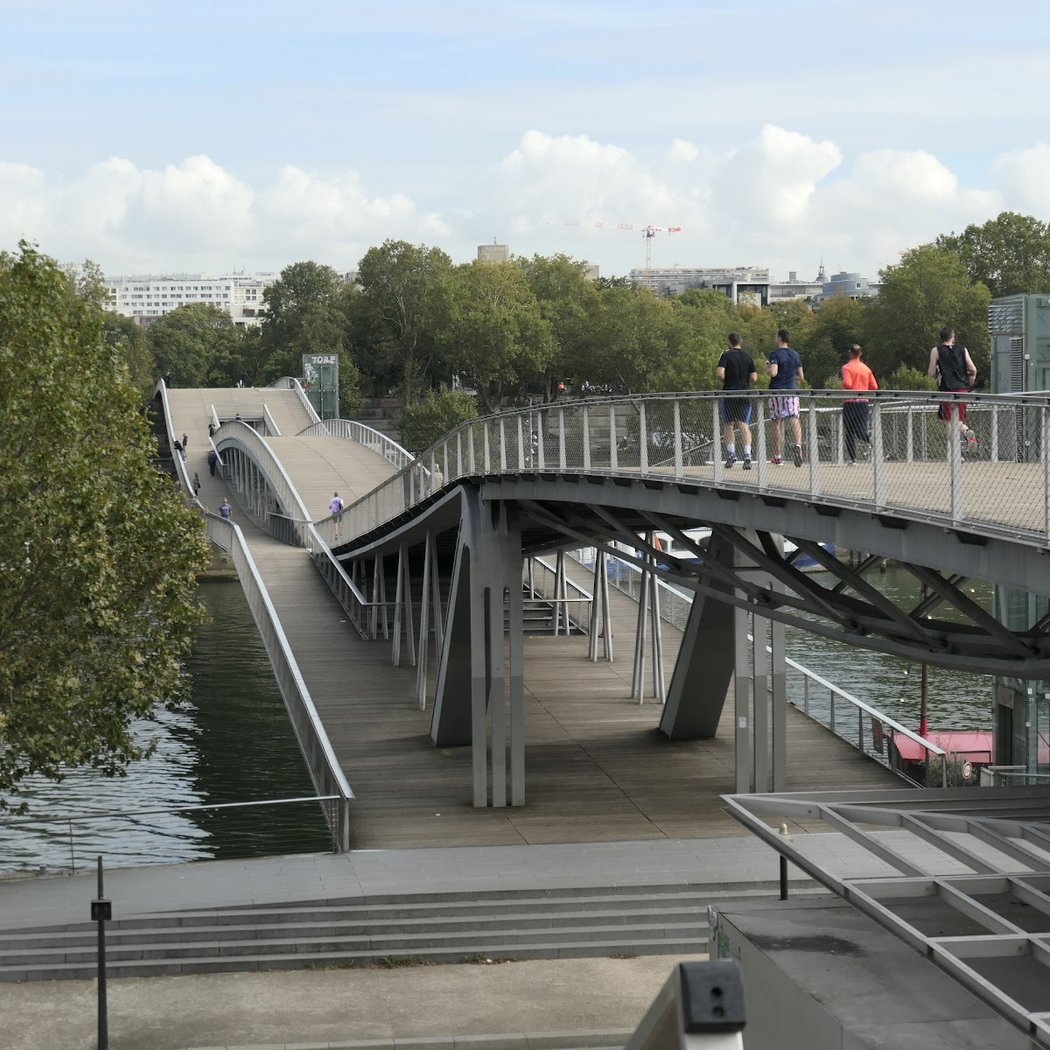 Parc de Bercy Riverfront 2