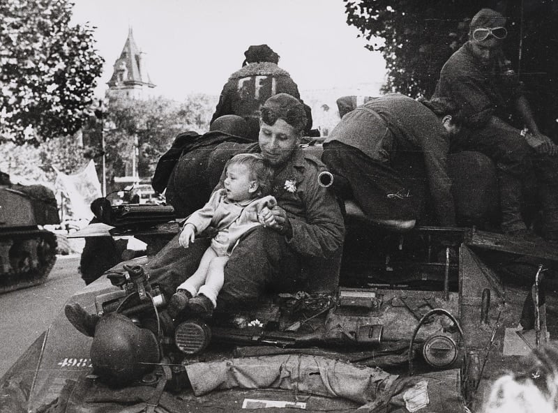 De Gaulle et la Libération de Paris 1