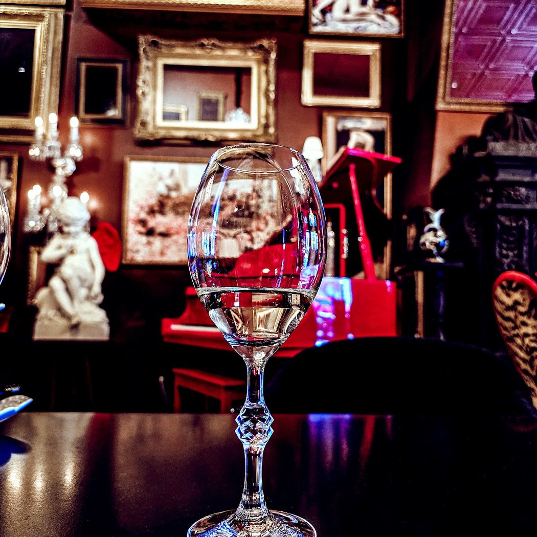 Burgundy Uncorked: The Art of Pairings 5