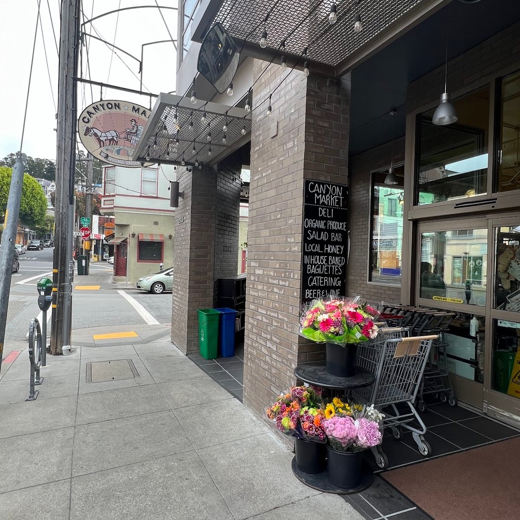 Canyon Market 2
