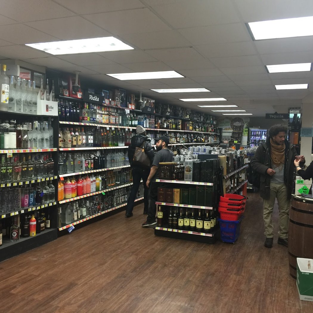 Hamilton Discount Wine & Liquor 2