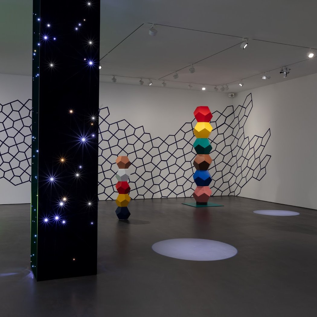 Tauba Auerbach: Easy Assembly