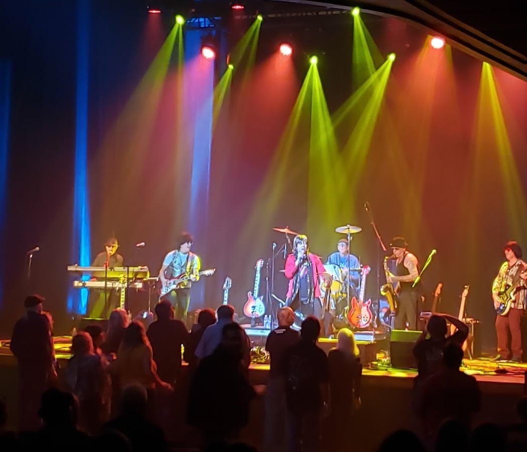 Revolution Hall 2