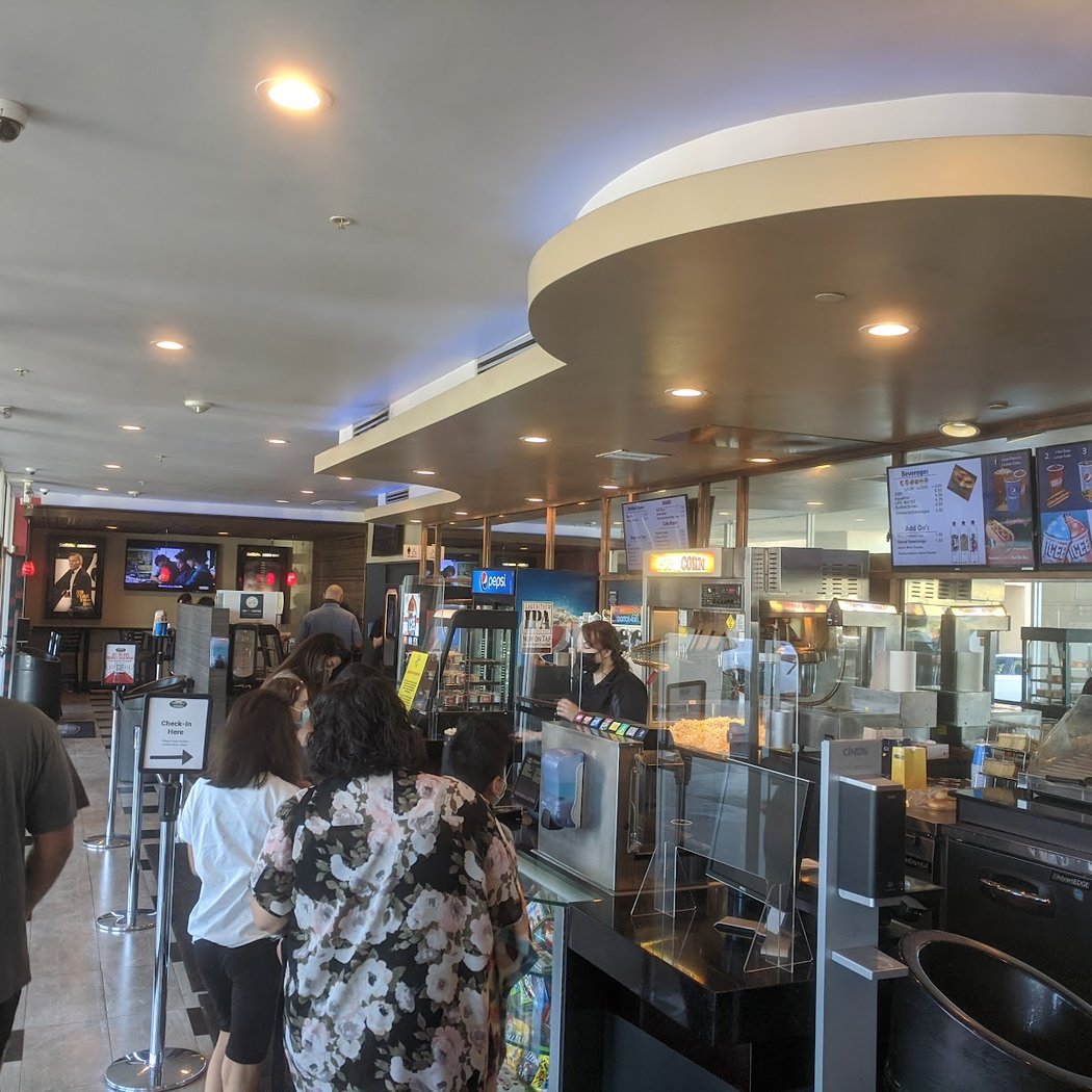 CineLux Almaden Café & Lounge 3
