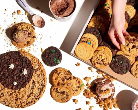 Insomnia Cookies 1