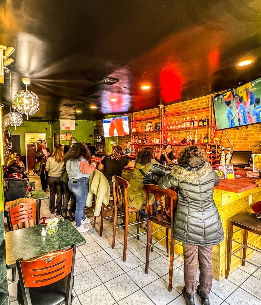 Area Latina Bar & Grill 2