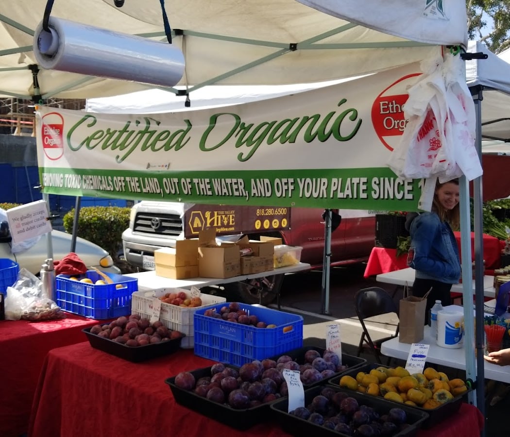 Saturday Morning Farmers Market 3