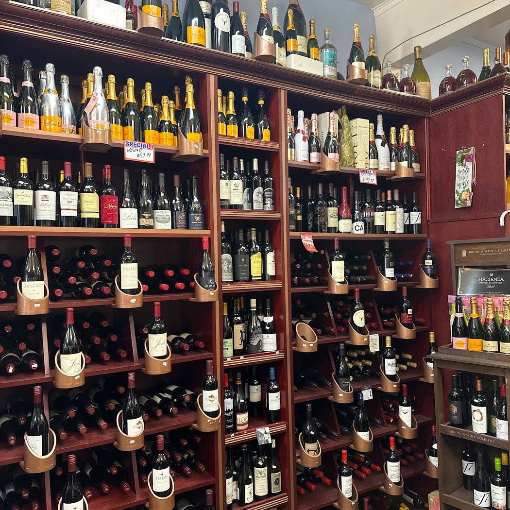 Franklin Market & Liquor 1