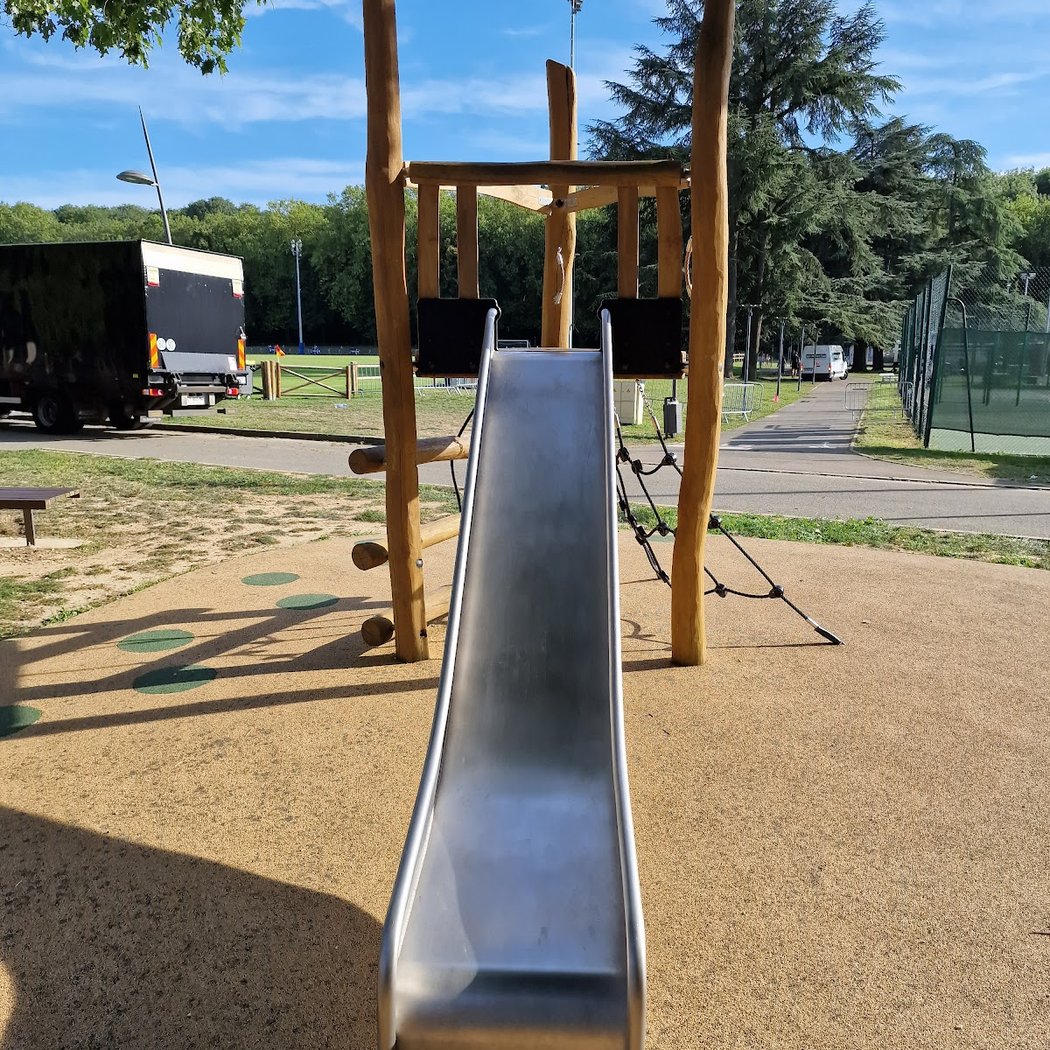 Aire de jeux - Complexe sportif Marcel-Bec 1