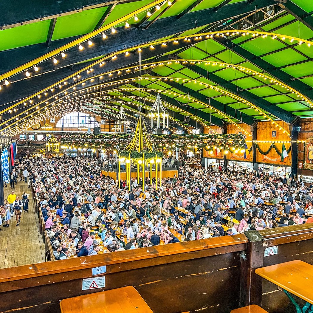 Wiesntisch für 10 Personen