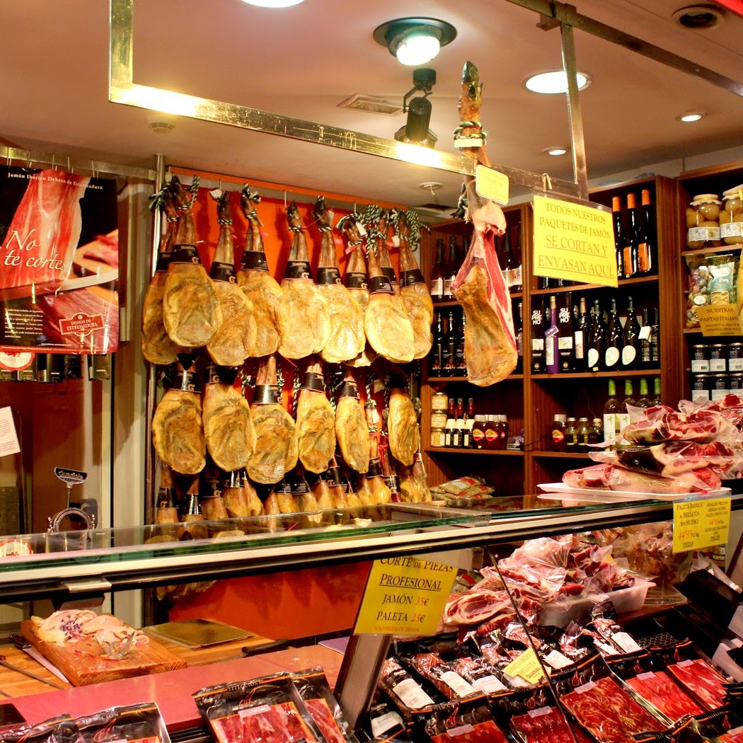 El Mercado de Triana se reinventa en su 200 aniversario 3