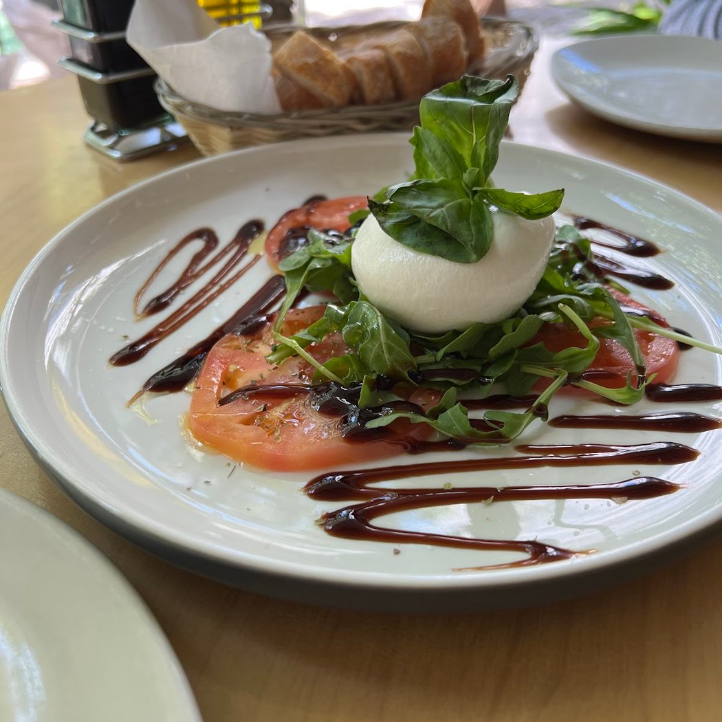 Serena's Wine Bar 1